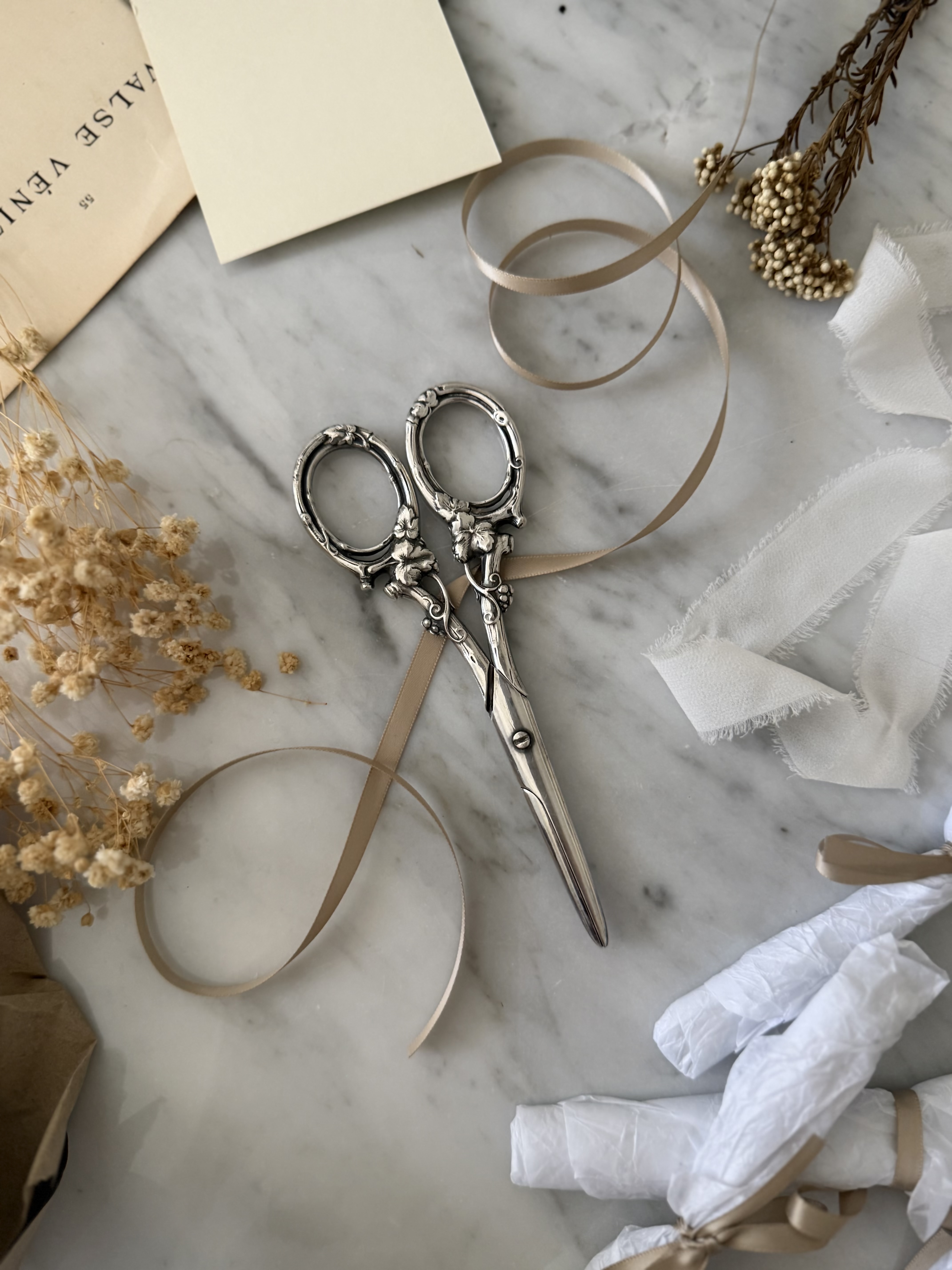 Antique Ivy Scissors